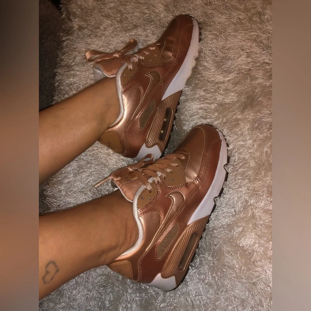Women/ Big girl Sz 4Y Metallic Rose Gold Air Max - Picture 8 of 8